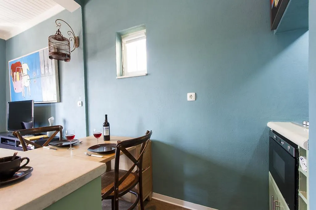 Joivy Trendy Studio With Views To The Castle, In Graca Lisboa